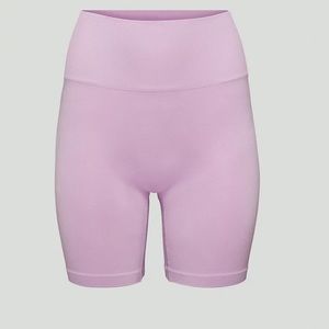 Aritzia TNA Biker Short 5” | M